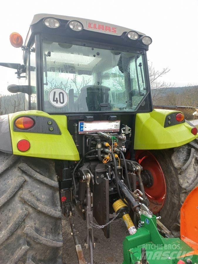 CLAAS Axos 330 CX Traktorok
