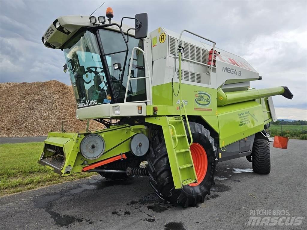 CLAAS Mega 370 Kombájnok