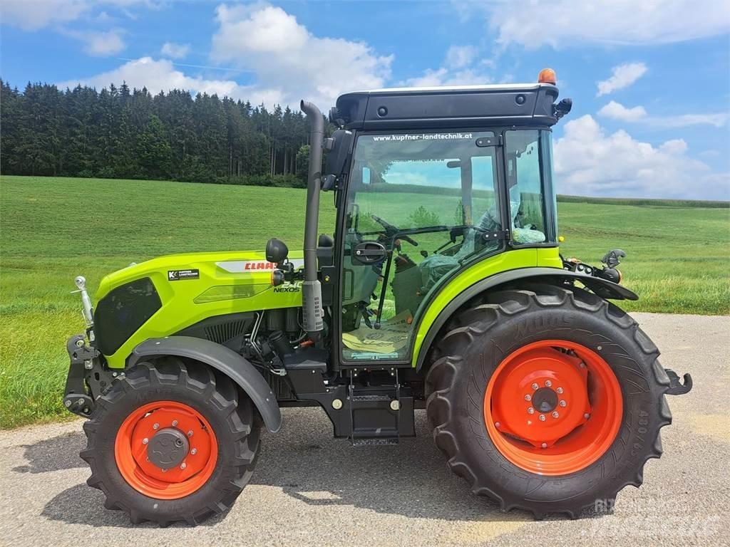 CLAAS Nexos 240 XL Traktorok
