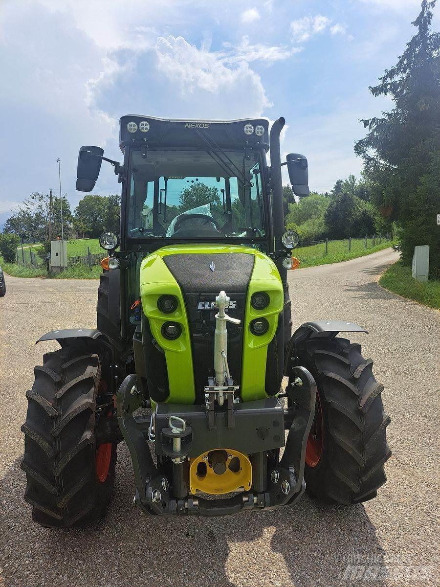 CLAAS Nexos 240 XL Traktorok