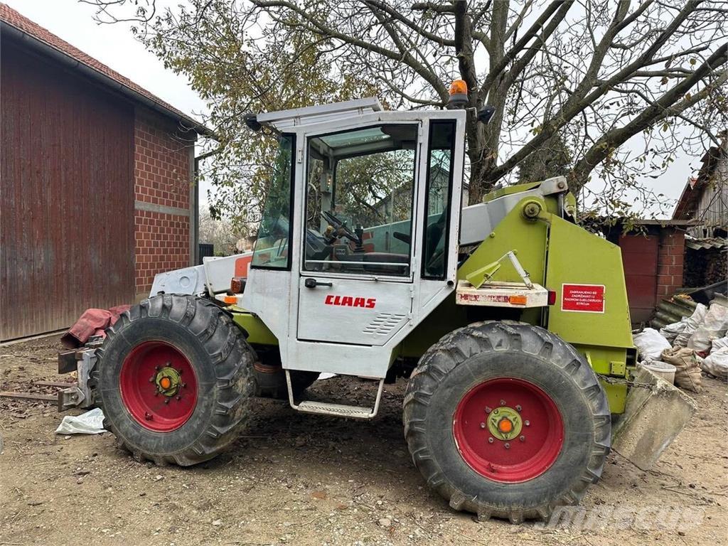 CLAAS Ranger 906 Teleszkópos rakodók