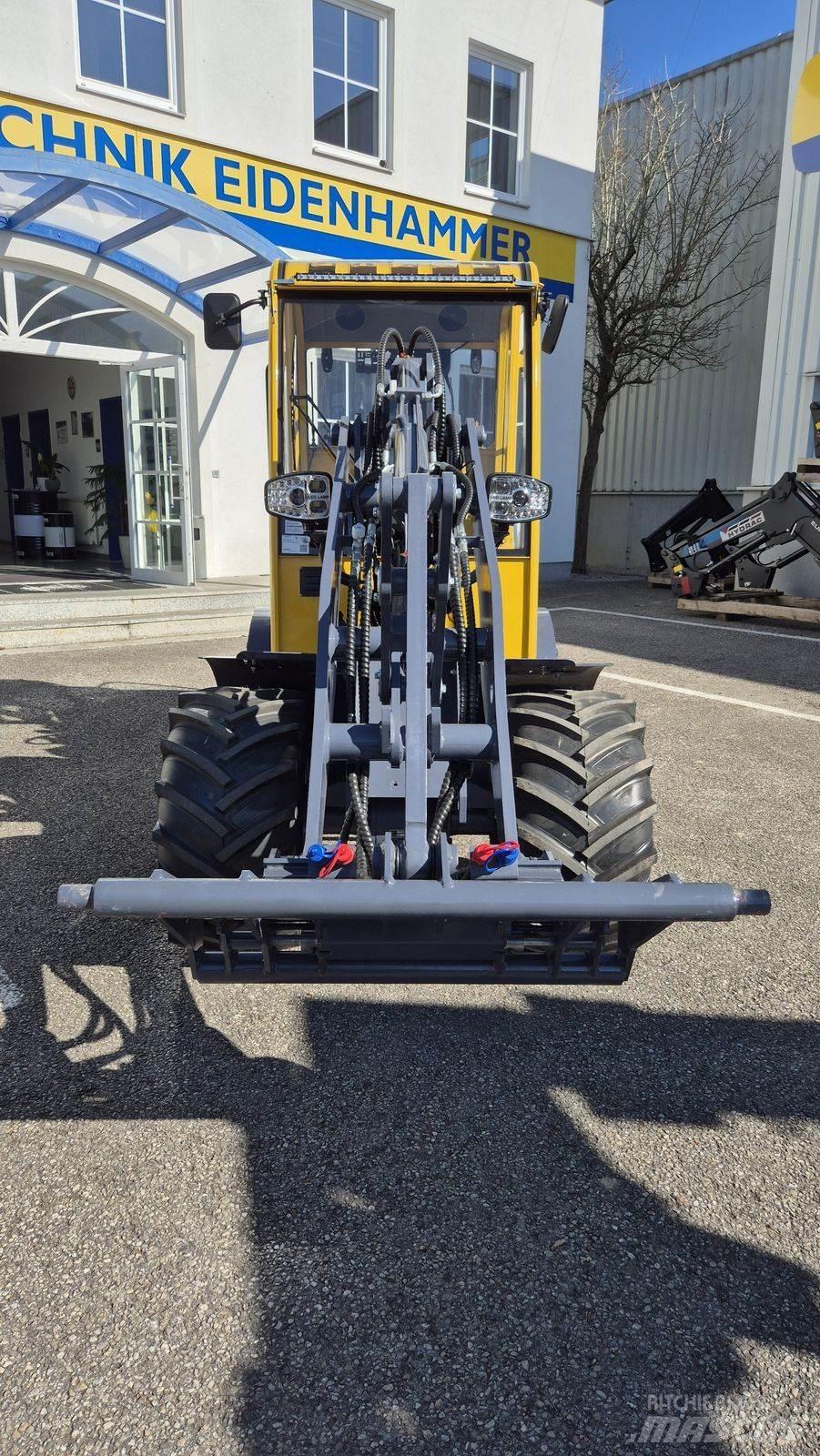 Eurotrac W12 s Homlokrakodók és kotrók