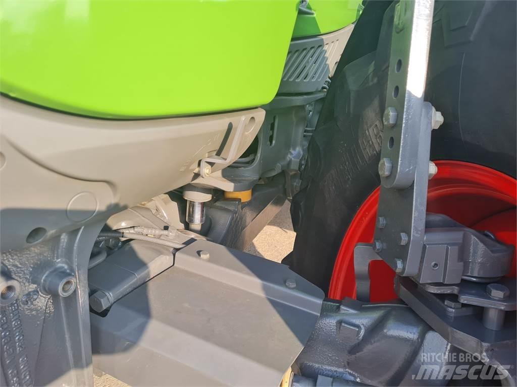 Fendt 724 Vario Traktorok