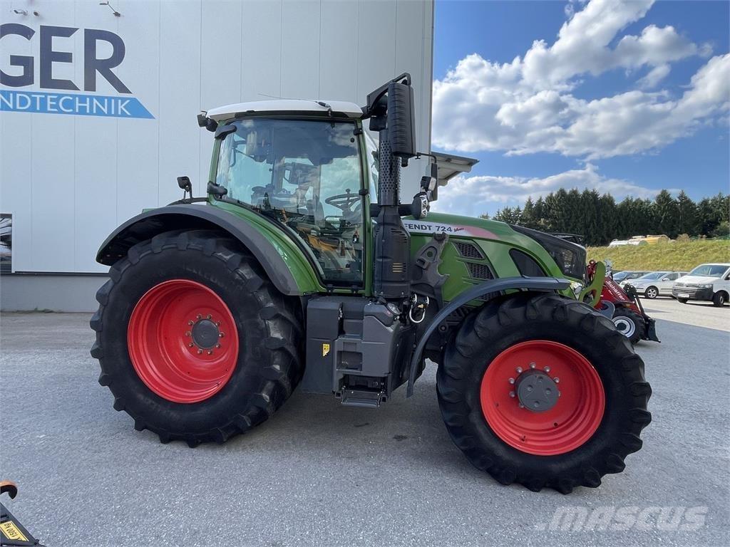 Fendt 724 Vario Traktorok
