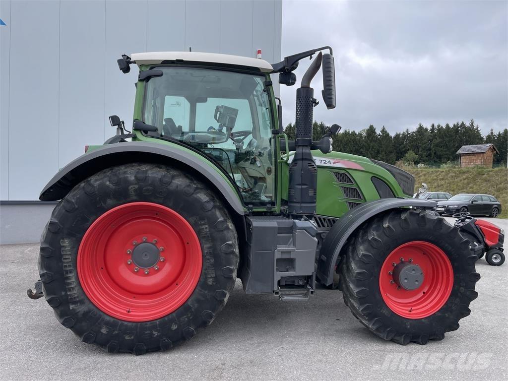 Fendt 724 Vario Traktorok