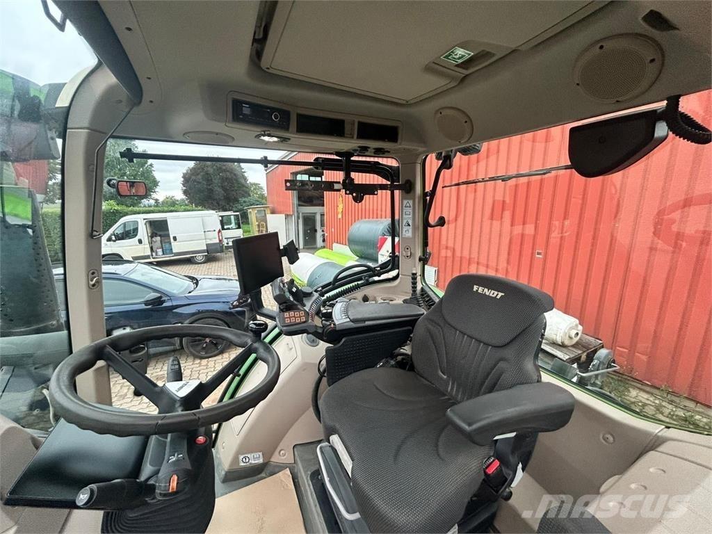 Fendt 724 Vario Traktorok