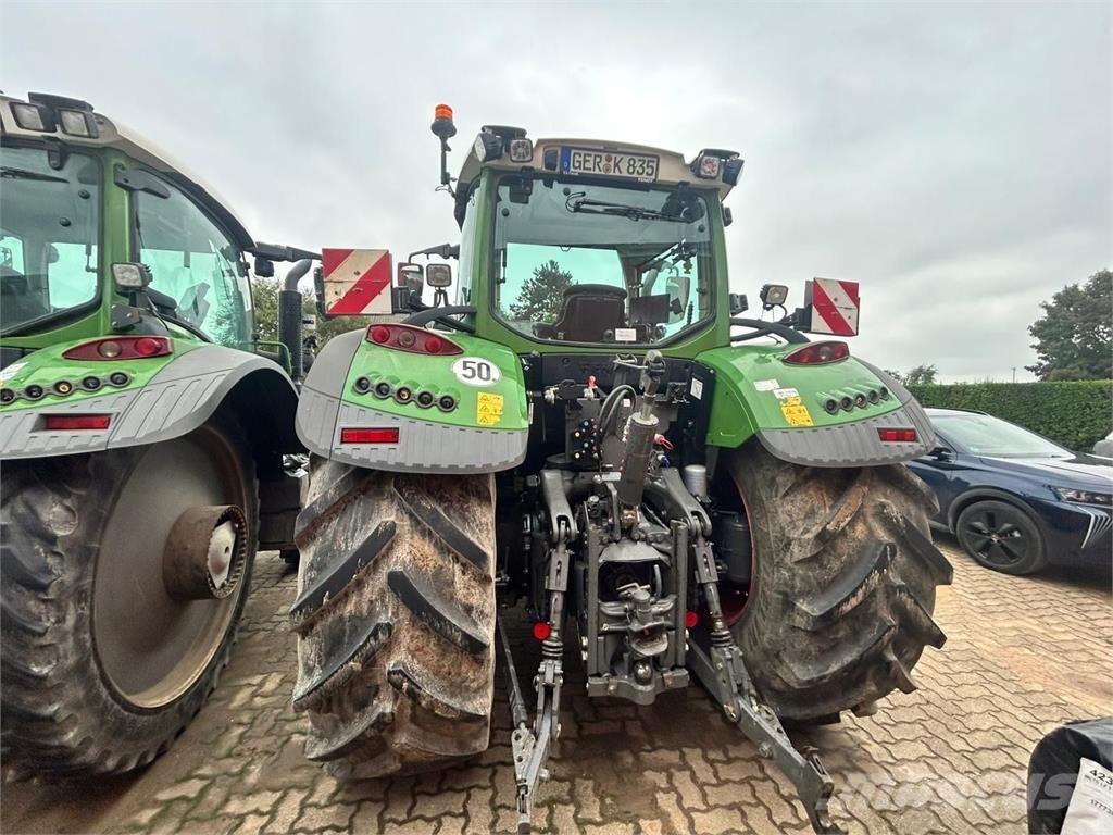 Fendt 724 Vario Traktorok