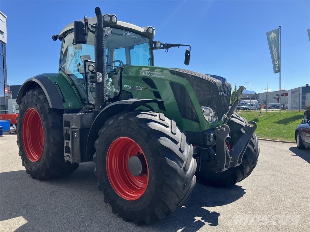 Fendt 822 Vario Traktorok