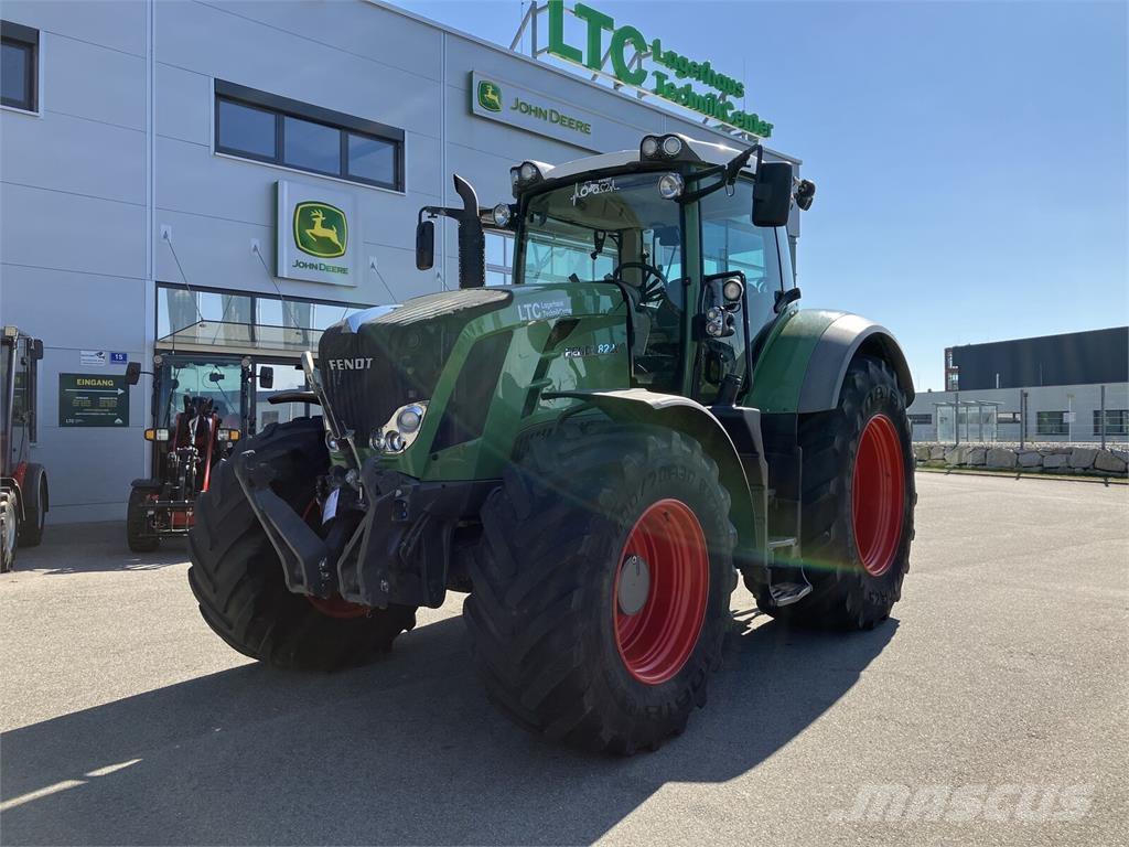Fendt 822 Vario Traktorok