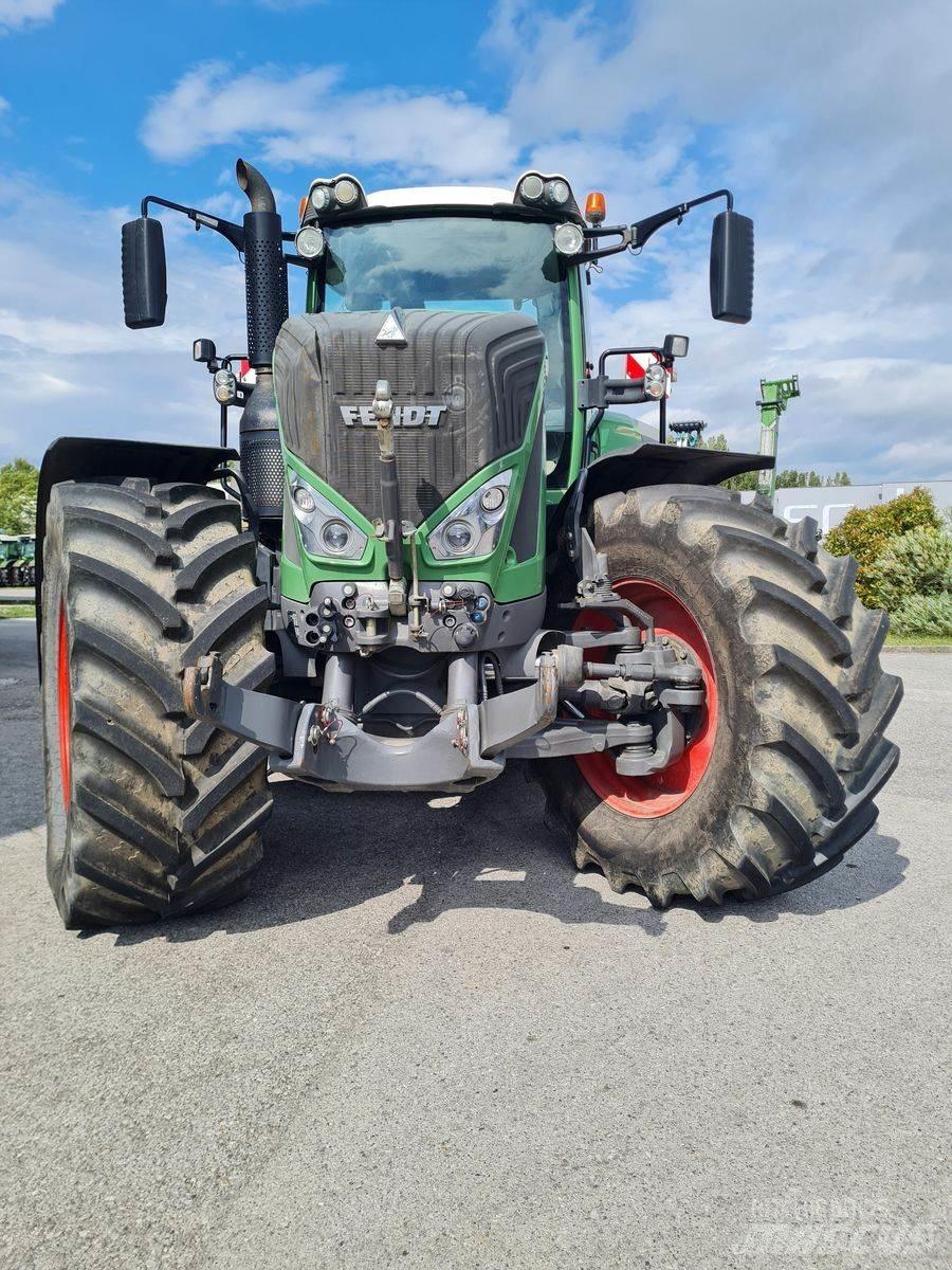 Fendt 927 Vario Traktorok