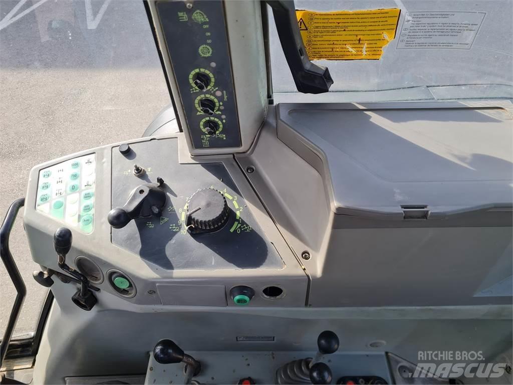 Fendt Favorit 818 Traktorok