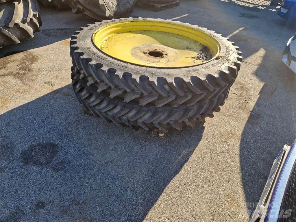 Firestone 230/95R44 Gumiabroncsok, kerekek és felnik