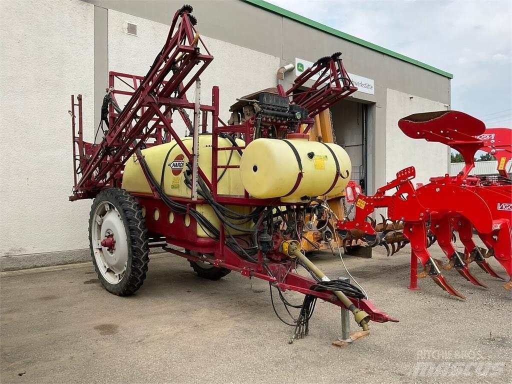 Hardi Commander Vontatott trágyaszórók