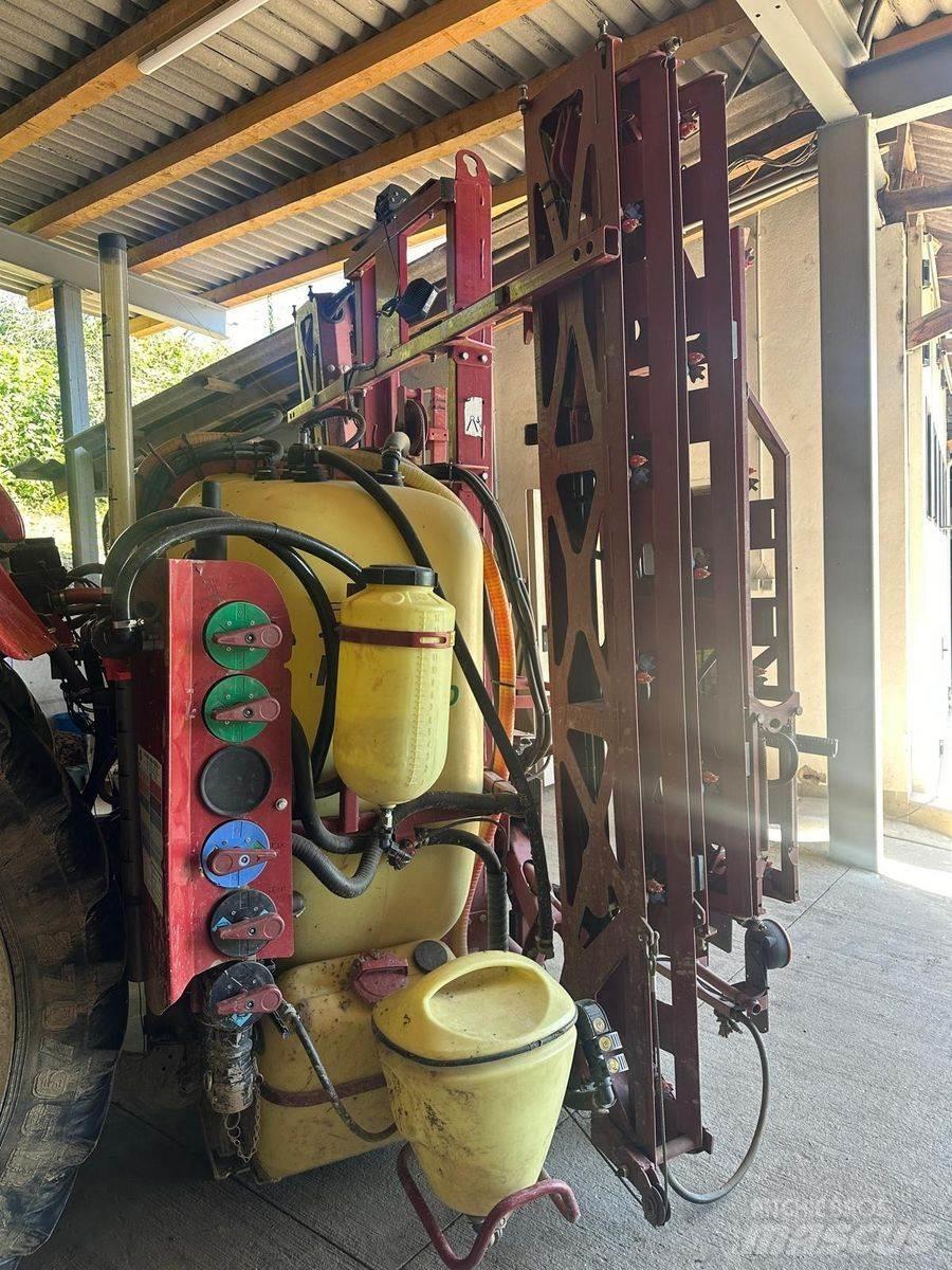 Hardi Master 1200 Vontatott trágyaszórók