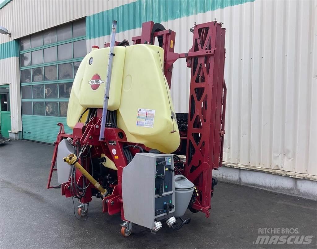 Hardi MEGA 1200 Vontatott trágyaszórók