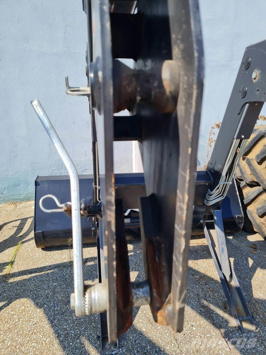 Hauer XB 110 Front loader accessories