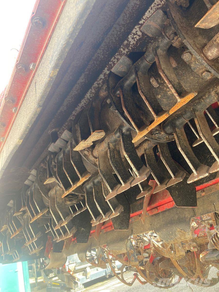 Holmer T4-30 Répabetakarítók