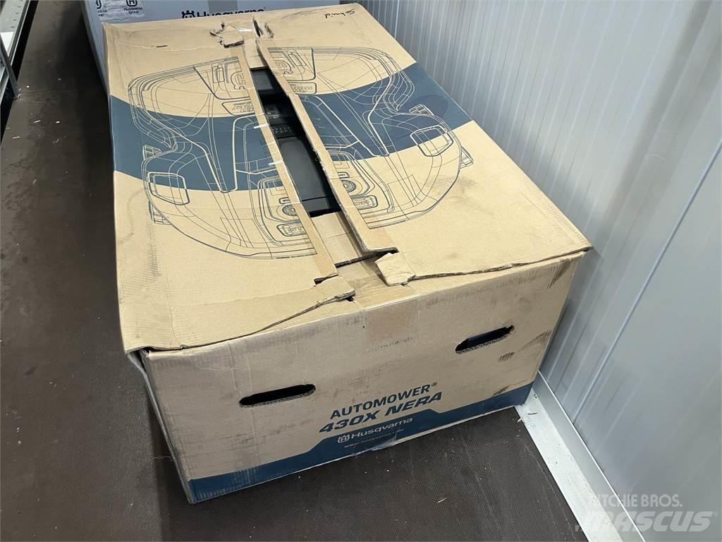 Husqvarna 430X NERA Ráülős fűnyírók