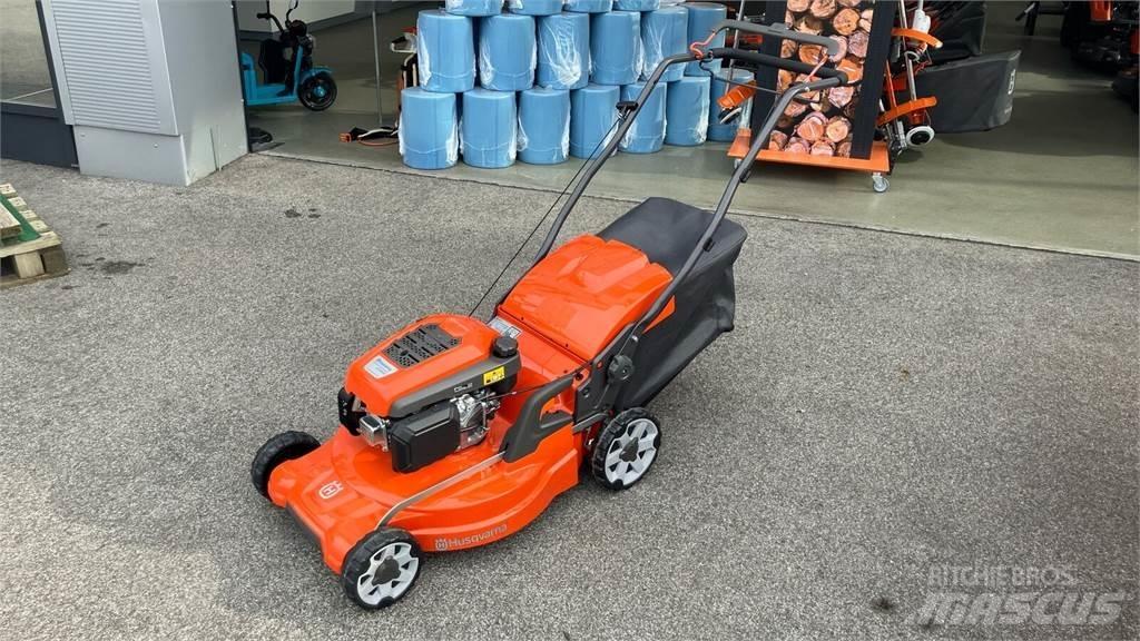 Husqvarna LC 253S Ráülős fűnyírók