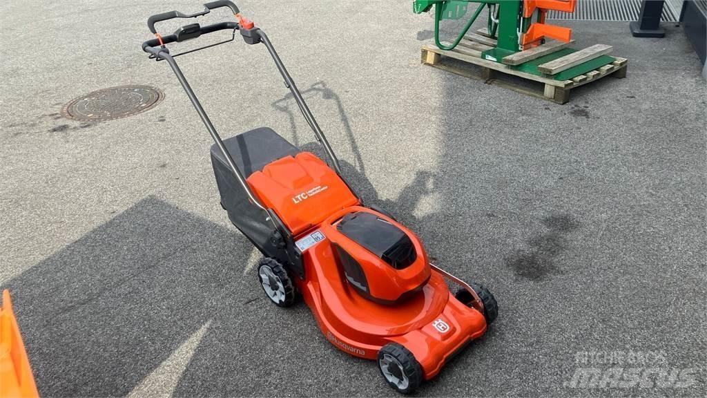 Husqvarna LC 347iVX Ráülős fűnyírók