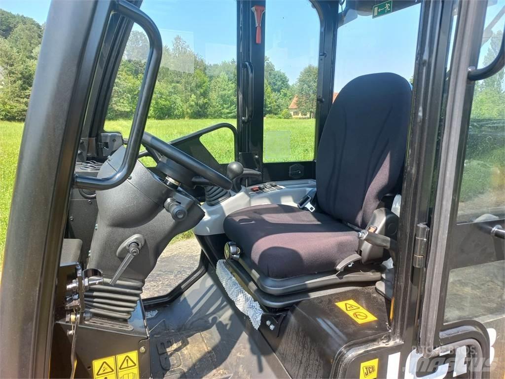 JCB 403 Agri Homlokrakodók és kotrók