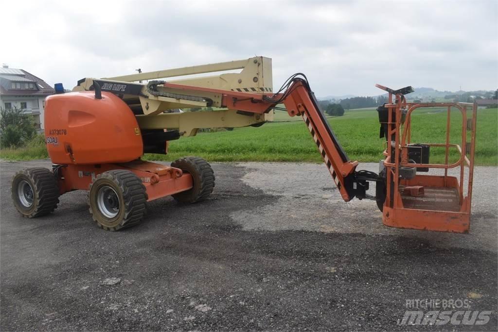JLG 450AJ Karos emelők