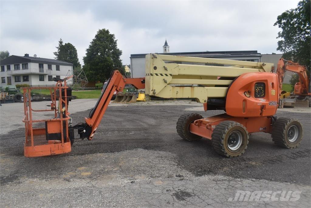 JLG 450AJ Karos emelők