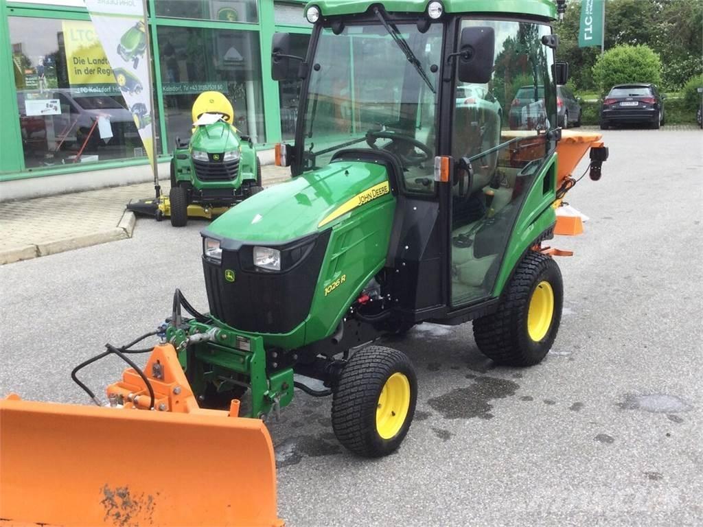 John Deere 1026R Traktorok