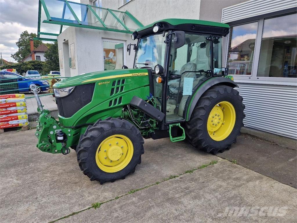 John Deere 5075 GF Traktorok