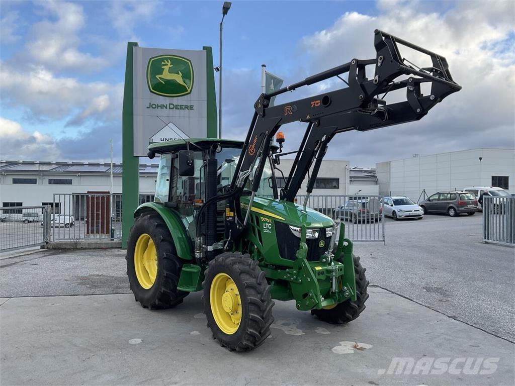 John Deere 5075E Traktorok