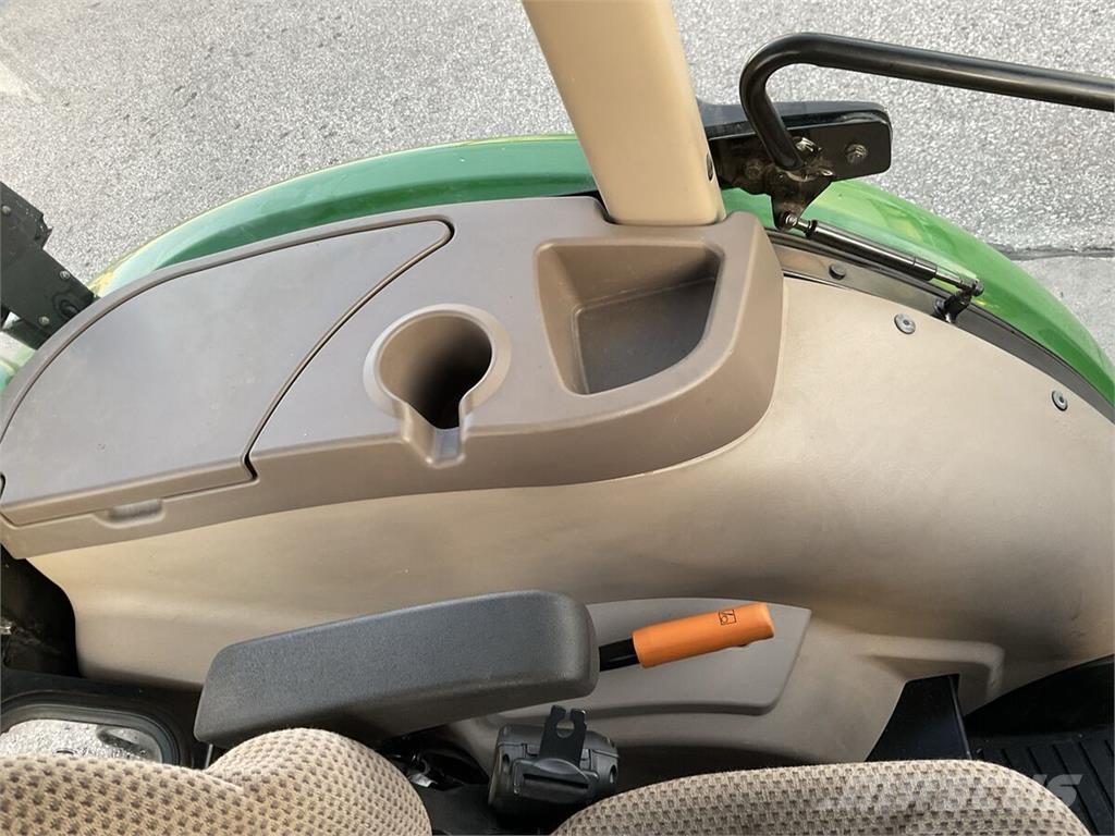 John Deere 5075E Traktorok