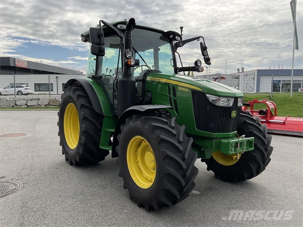 John Deere 5095M Traktorok