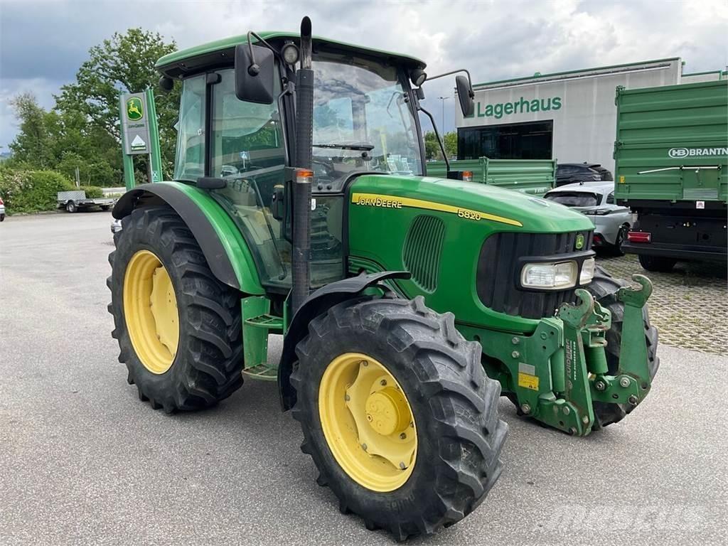 John Deere 5820 Traktorok