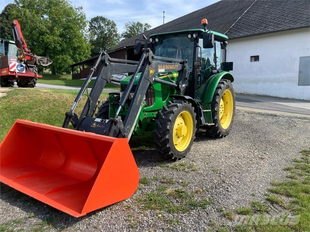John Deere 5820 Traktorok