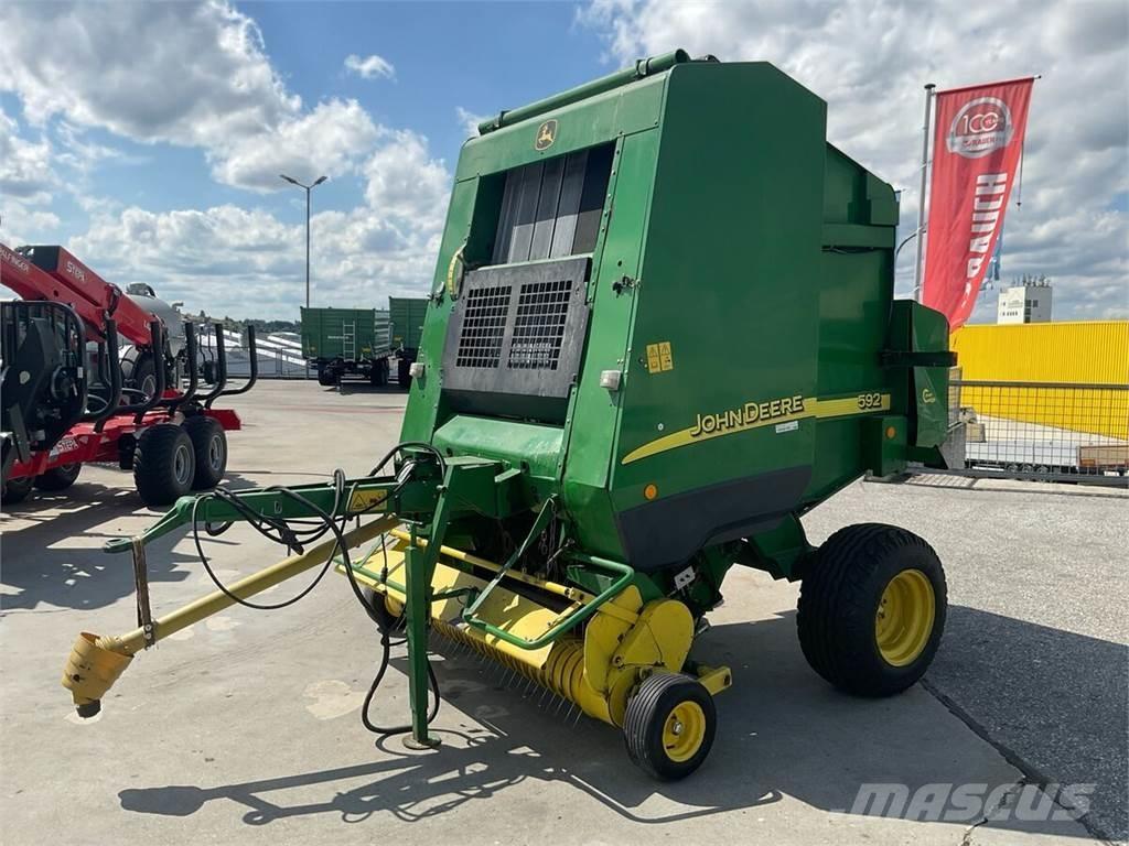 John Deere 592C Körbálázók
