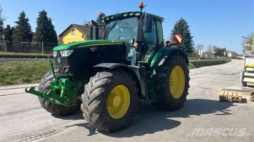 John Deere 6250R Traktorok