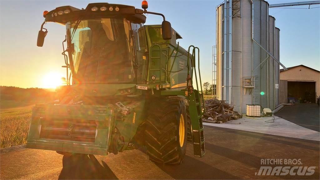 John Deere T550 HM Kombájnok