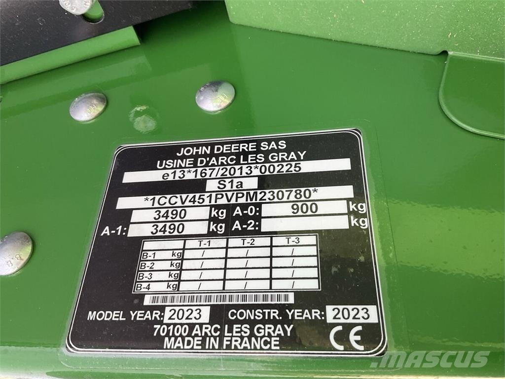 John Deere V451 M Körbálázók