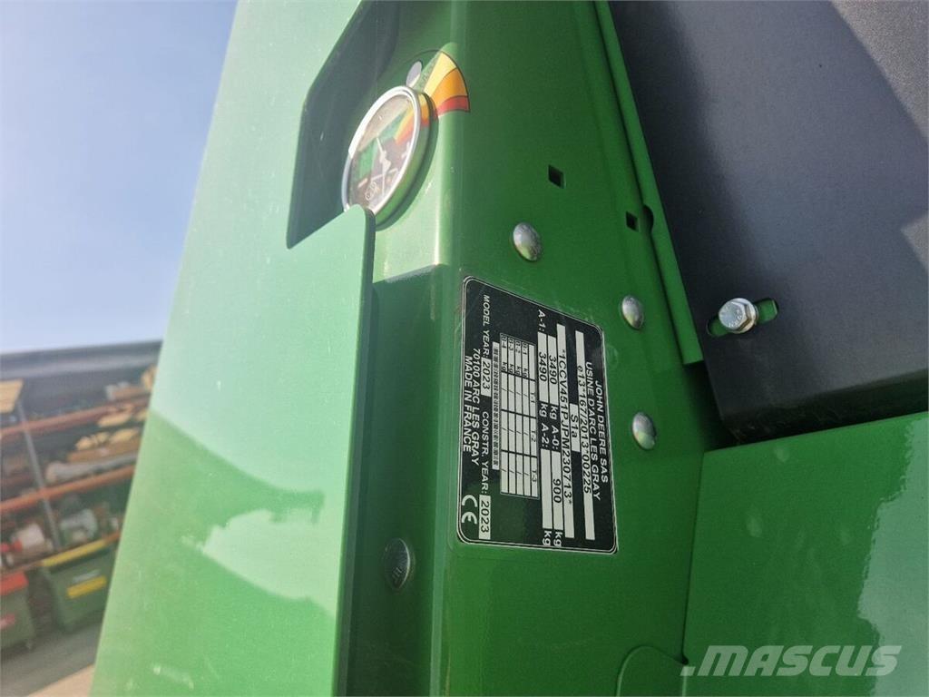 John Deere V451M Körbálázók