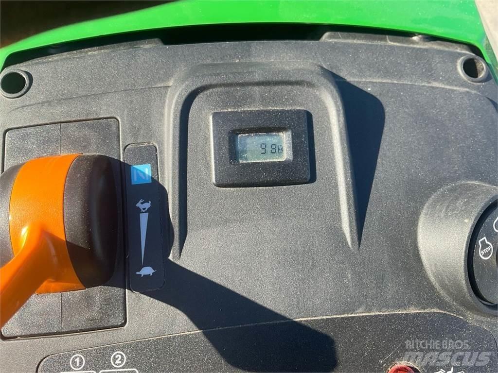 John Deere X167R Egyéb kommunális gépek
