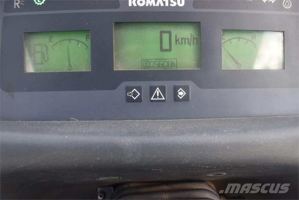 Komatsu WA100M-7 Gumikerekes homlokrakodók