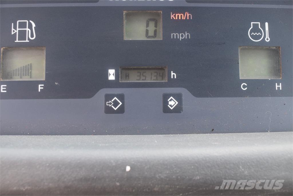 Komatsu WA70-7 Gumikerekes homlokrakodók