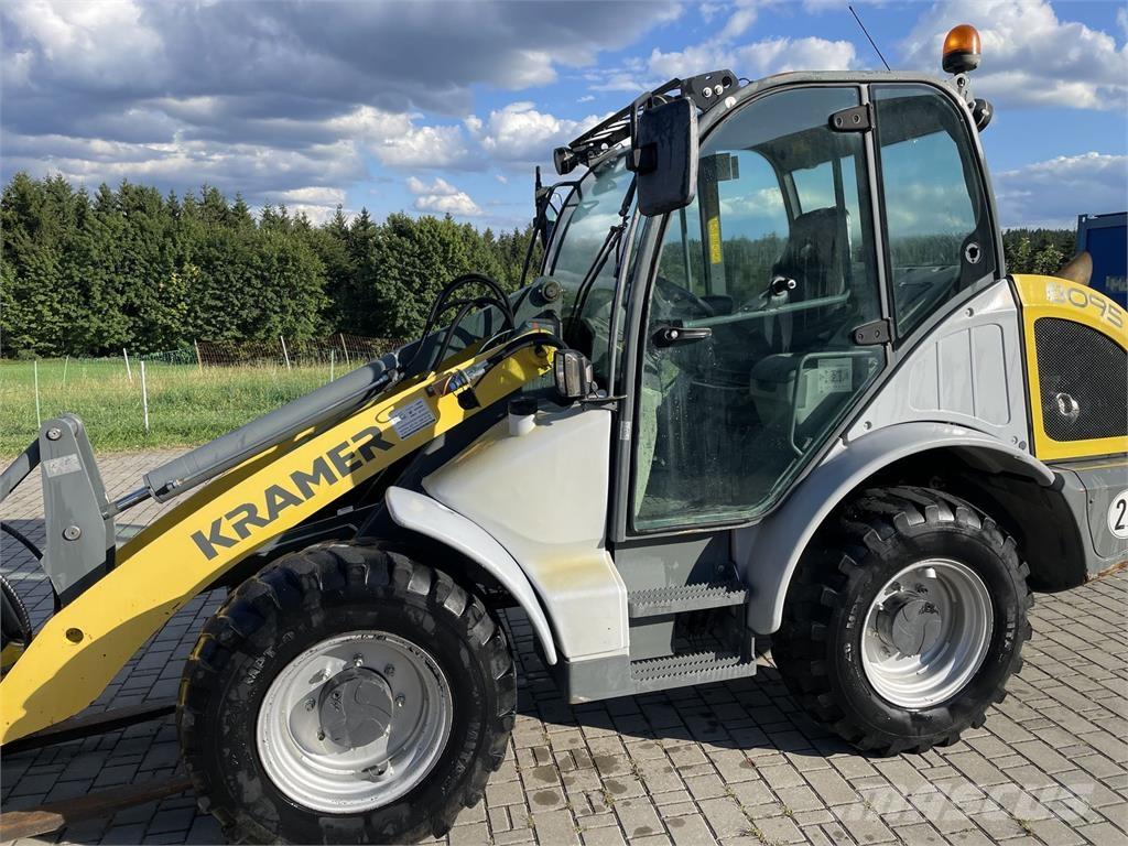Kramer 8095 L Gumikerekes homlokrakodók