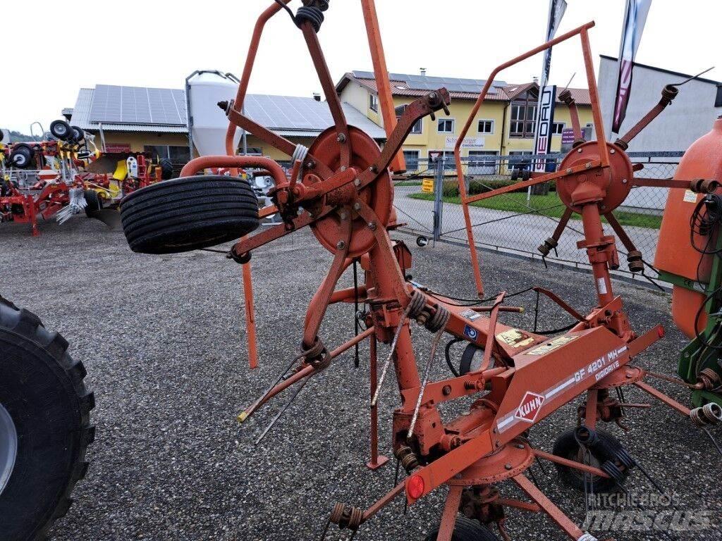 Kuhn GF 4201 MH Rendkészítő
