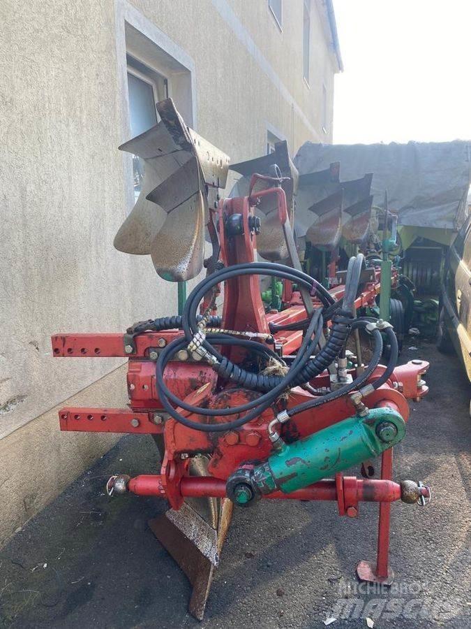 Kverneland LS95 Hagyományos ekék