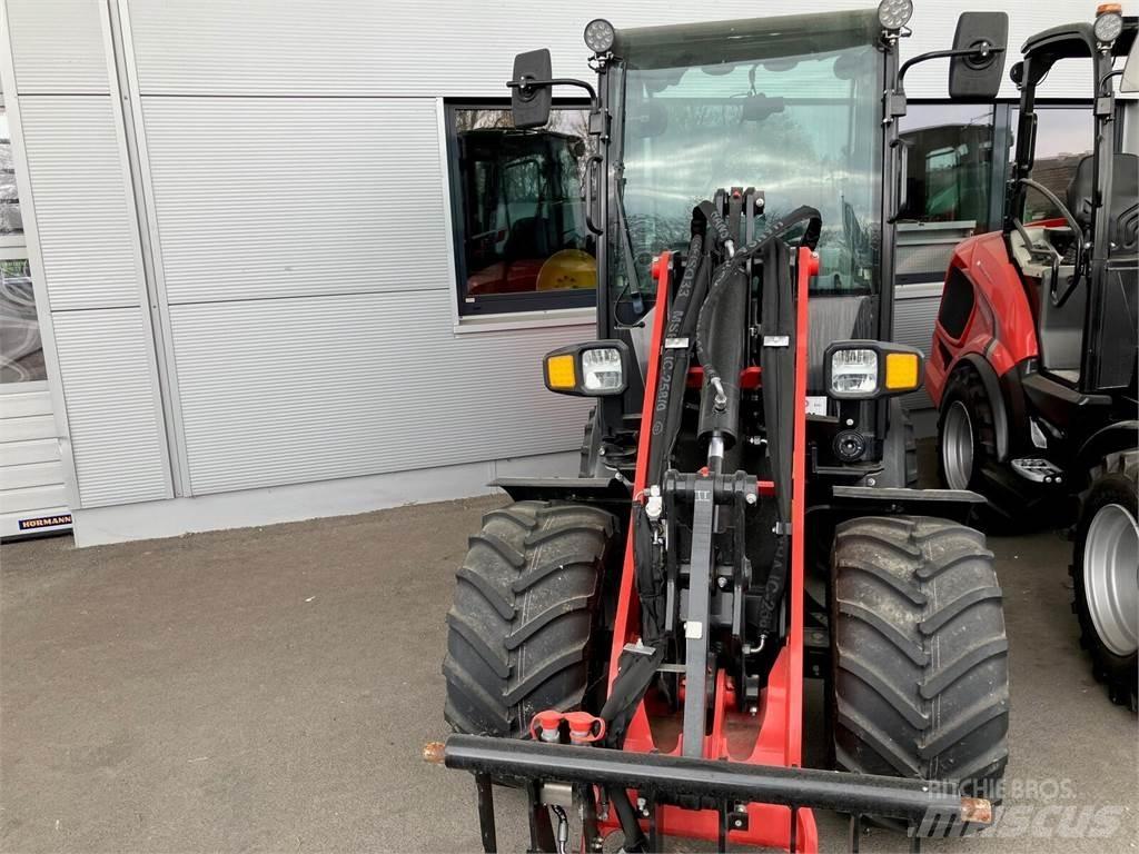 Manitou MLA 4-50 Homlokrakodók és kotrók