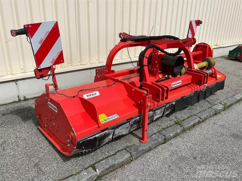 Maschio Bufalo 300 Szárzúzók és fűkaszák