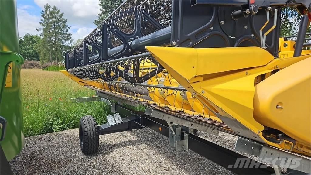 New Holland CX8040 Kombájnok