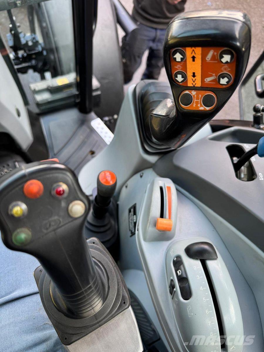 New Holland T4.115 Traktorok