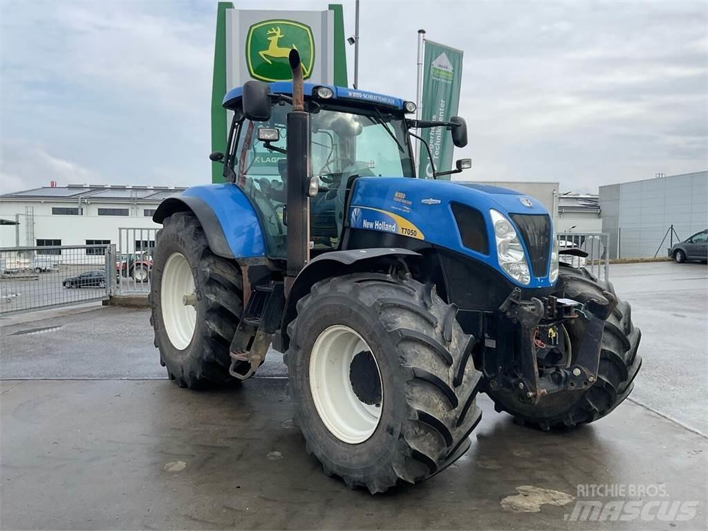 New Holland T7050 Traktorok